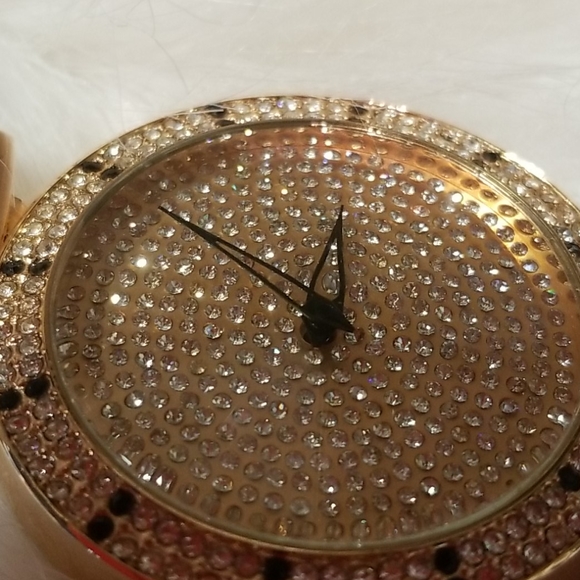 Watch - Picture 4 of 4